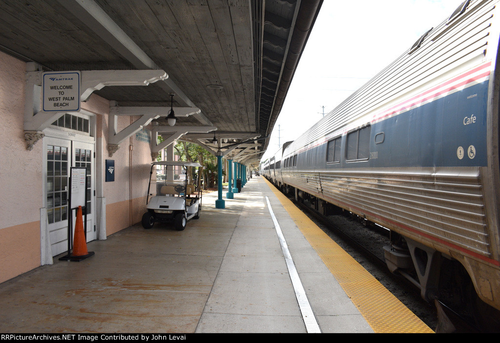 Amfleet II Cafe Car on Amtrak Train # 98 at WPB